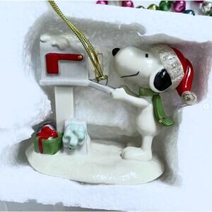 2019 Lenox Peanuts Snoopy’s Letter to Santa Porcelain Ornament Original Box NEW